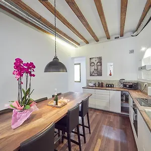 Apartment Alessandra Ramblas, Barcelona